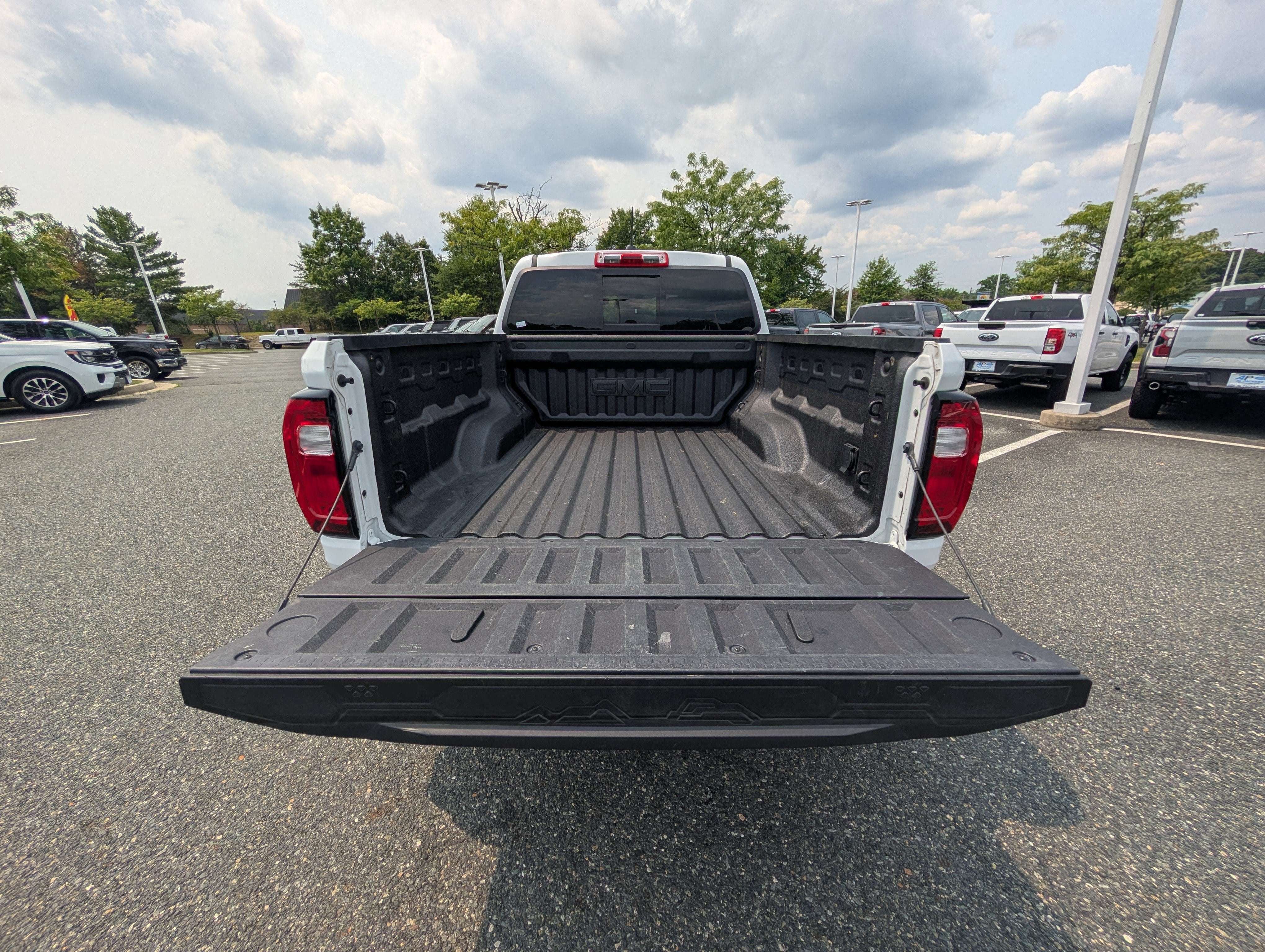 2023 GMC Canyon 4WD AT4