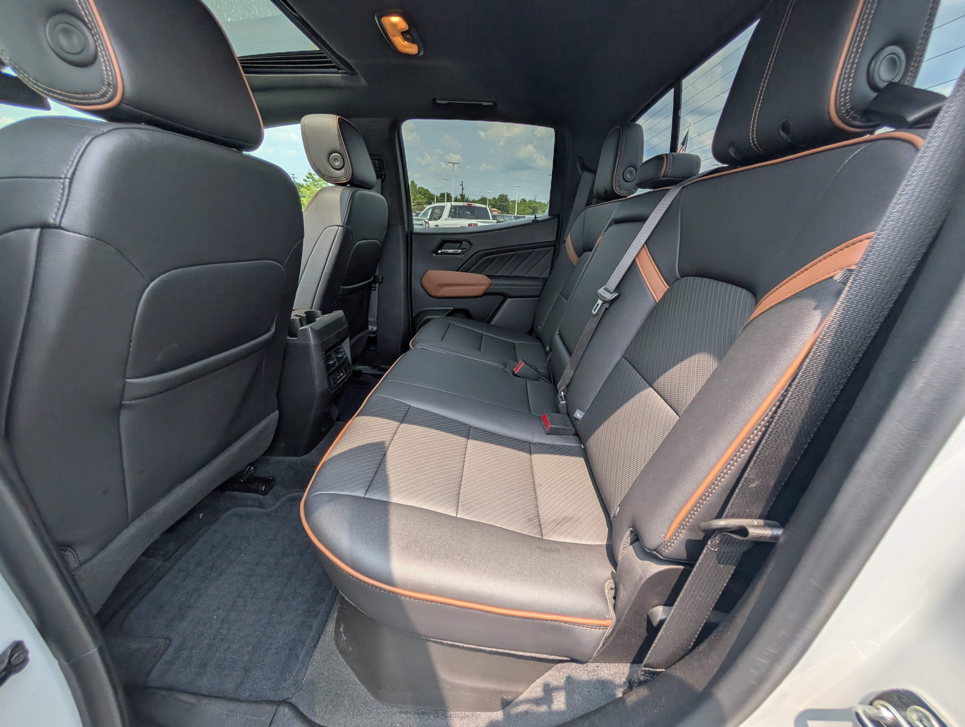 2023 GMC Canyon 4WD AT4