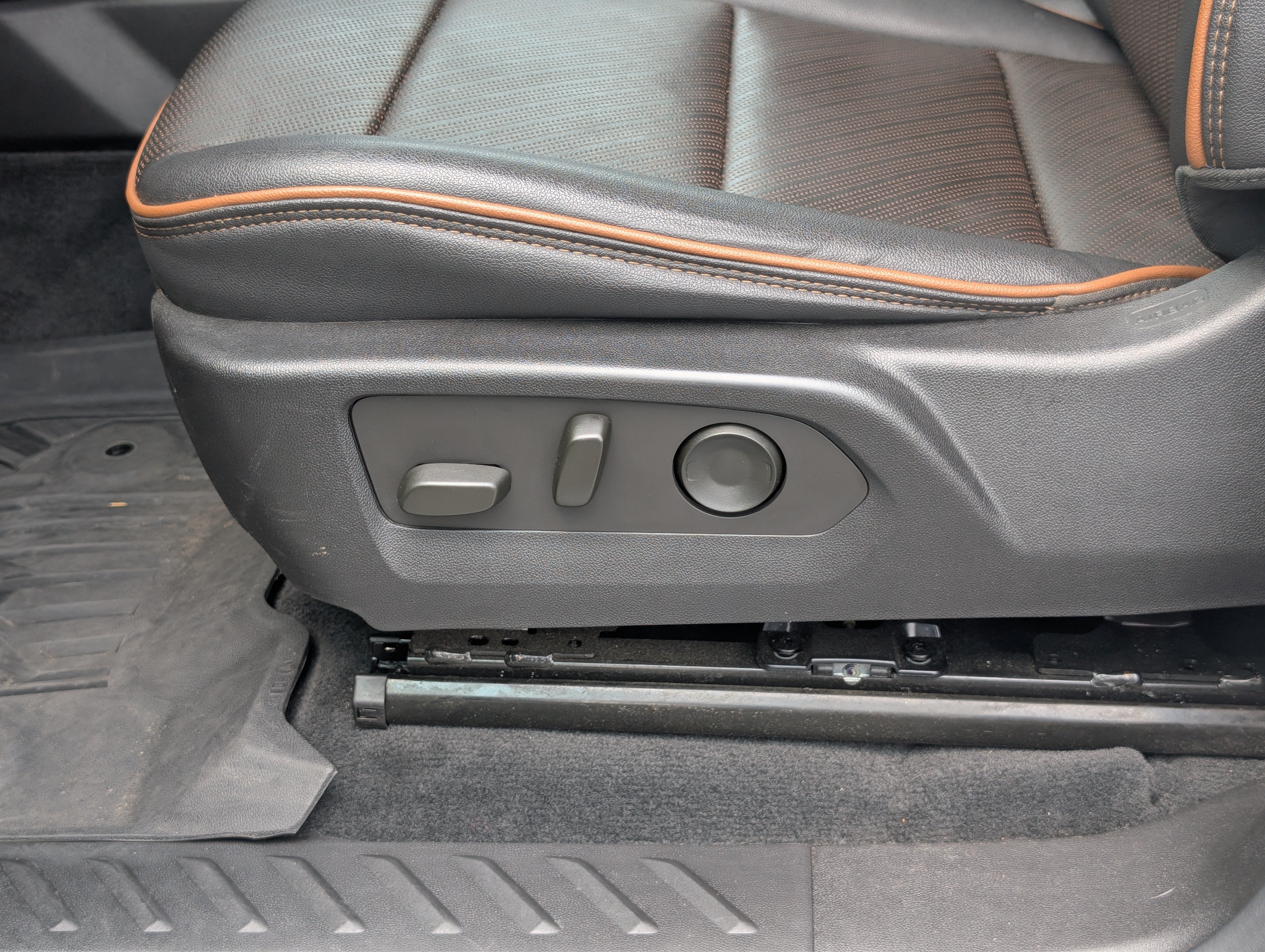 2023 GMC Canyon 4WD AT4