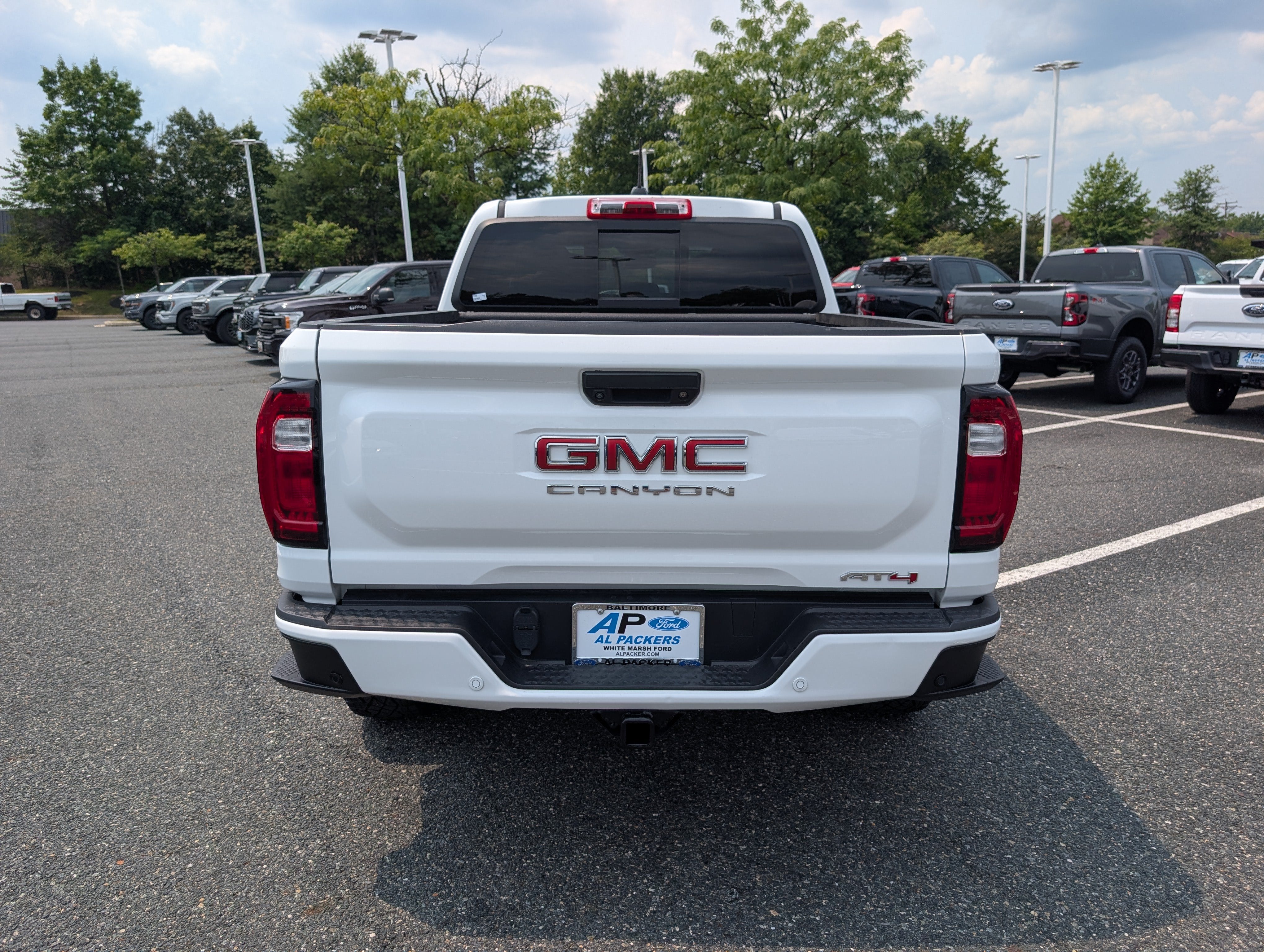 2023 GMC Canyon 4WD AT4