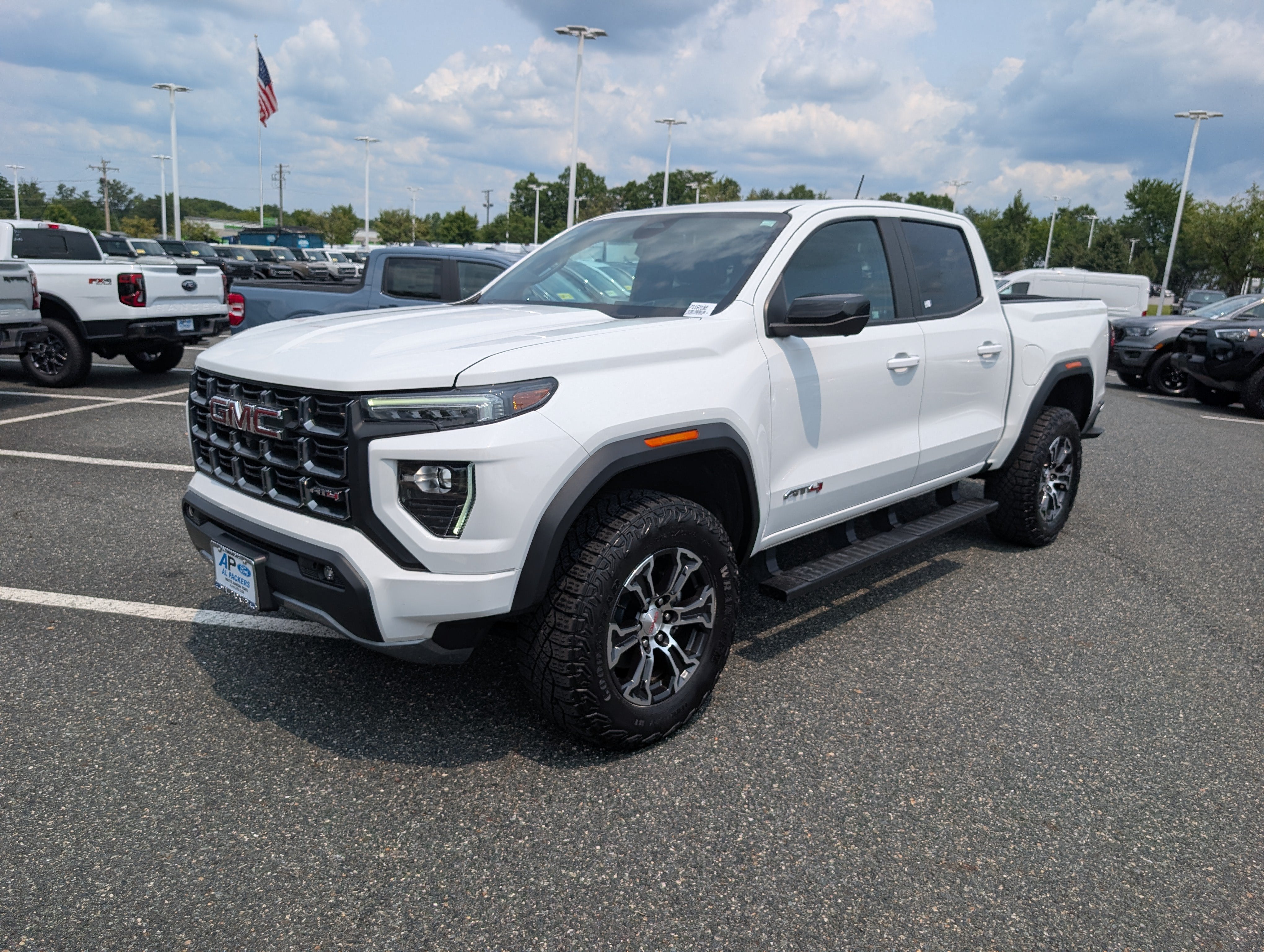 2023 GMC Canyon 4WD AT4