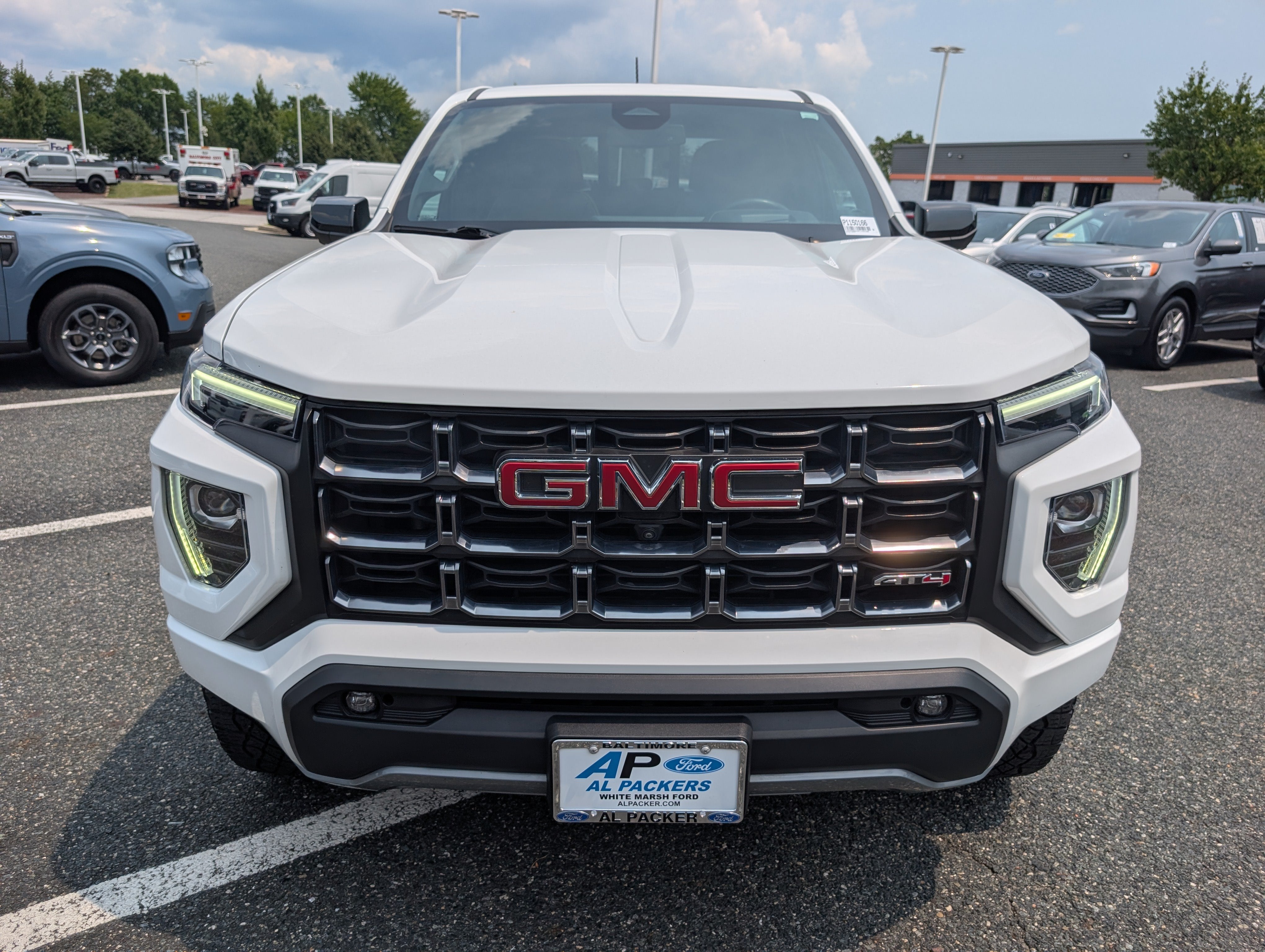 2023 GMC Canyon 4WD AT4