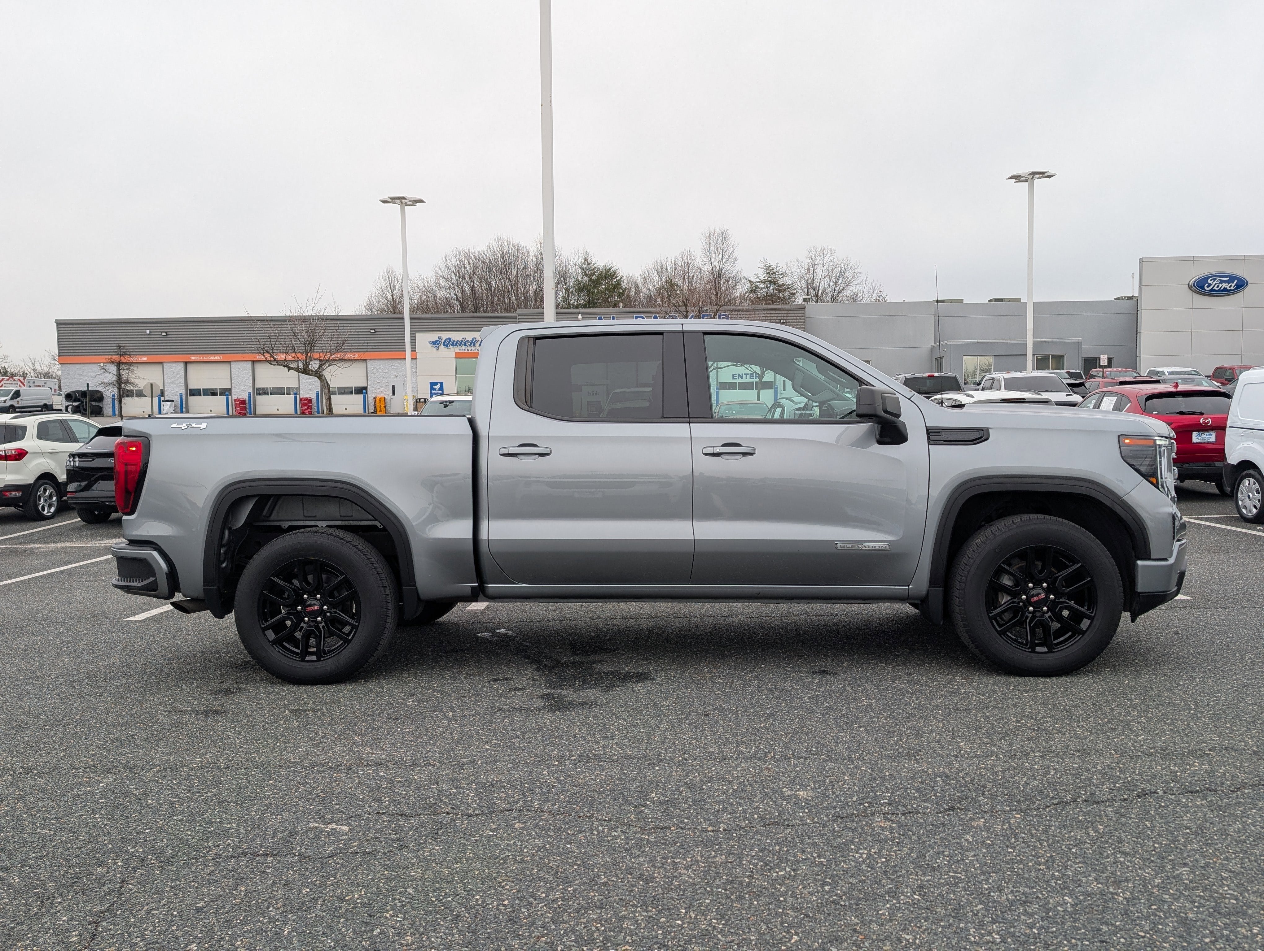 2023 GMC Sierra 1500 Elevation