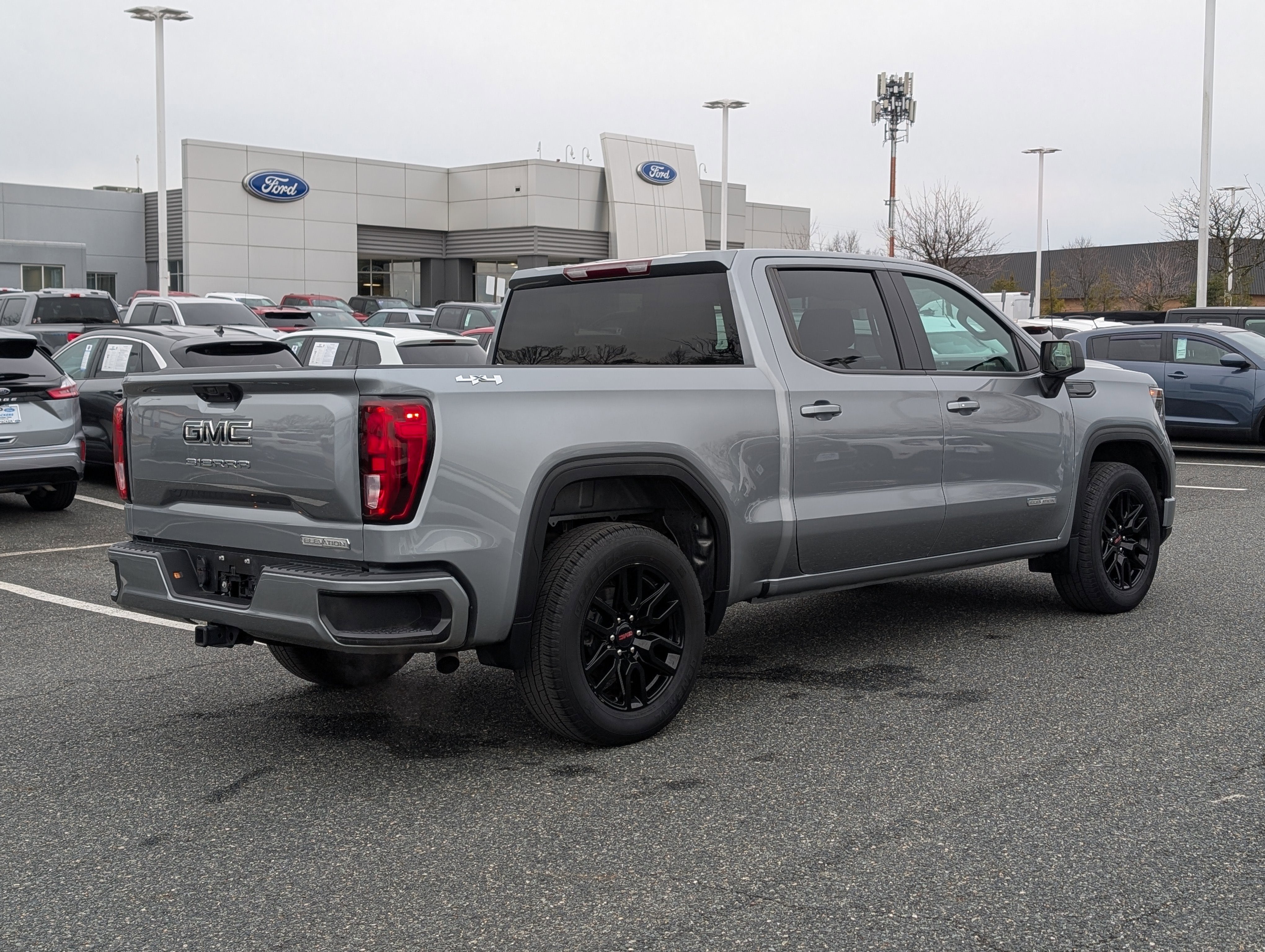 2023 GMC Sierra 1500 Elevation