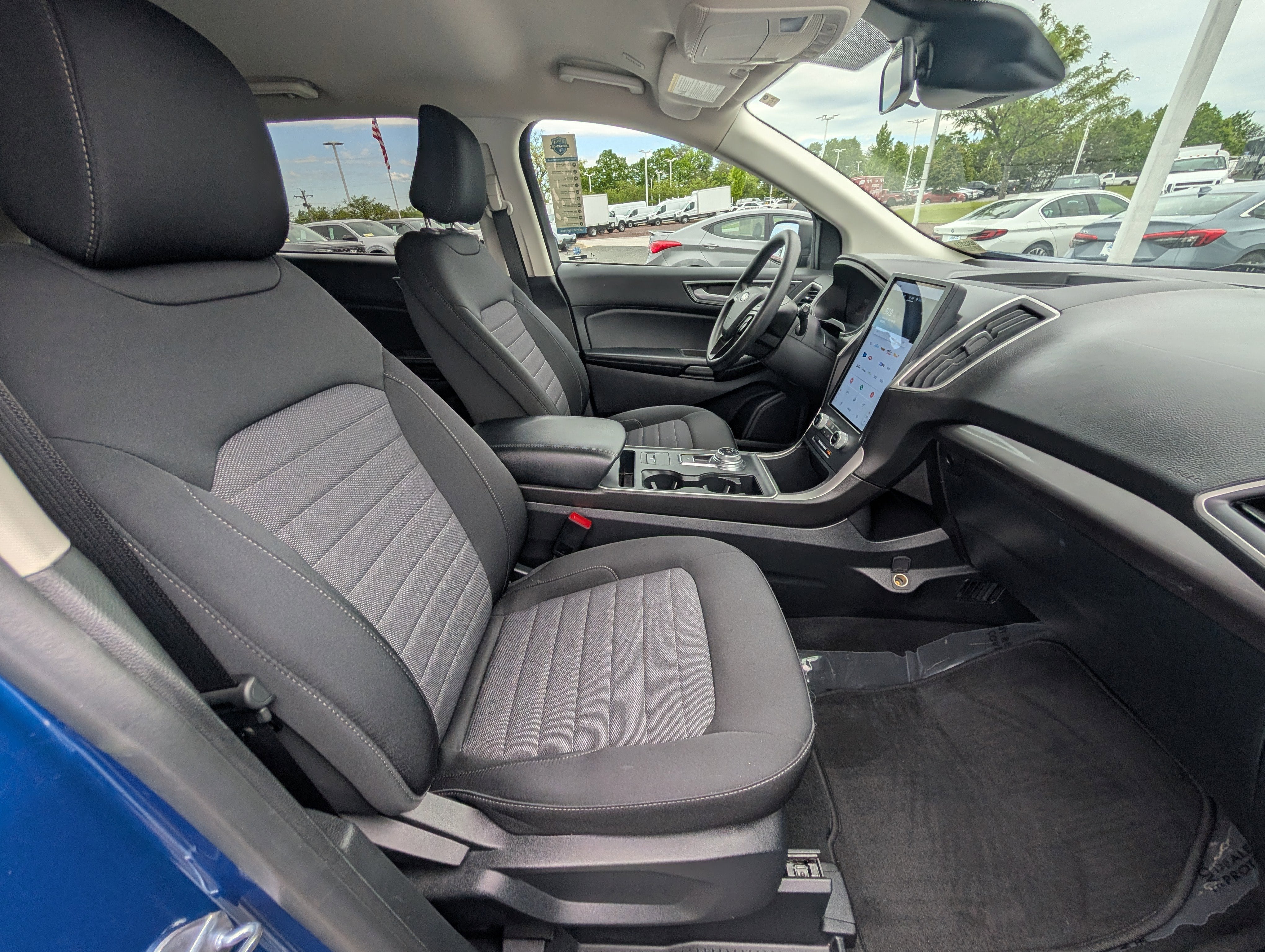 2022 Ford Edge SE