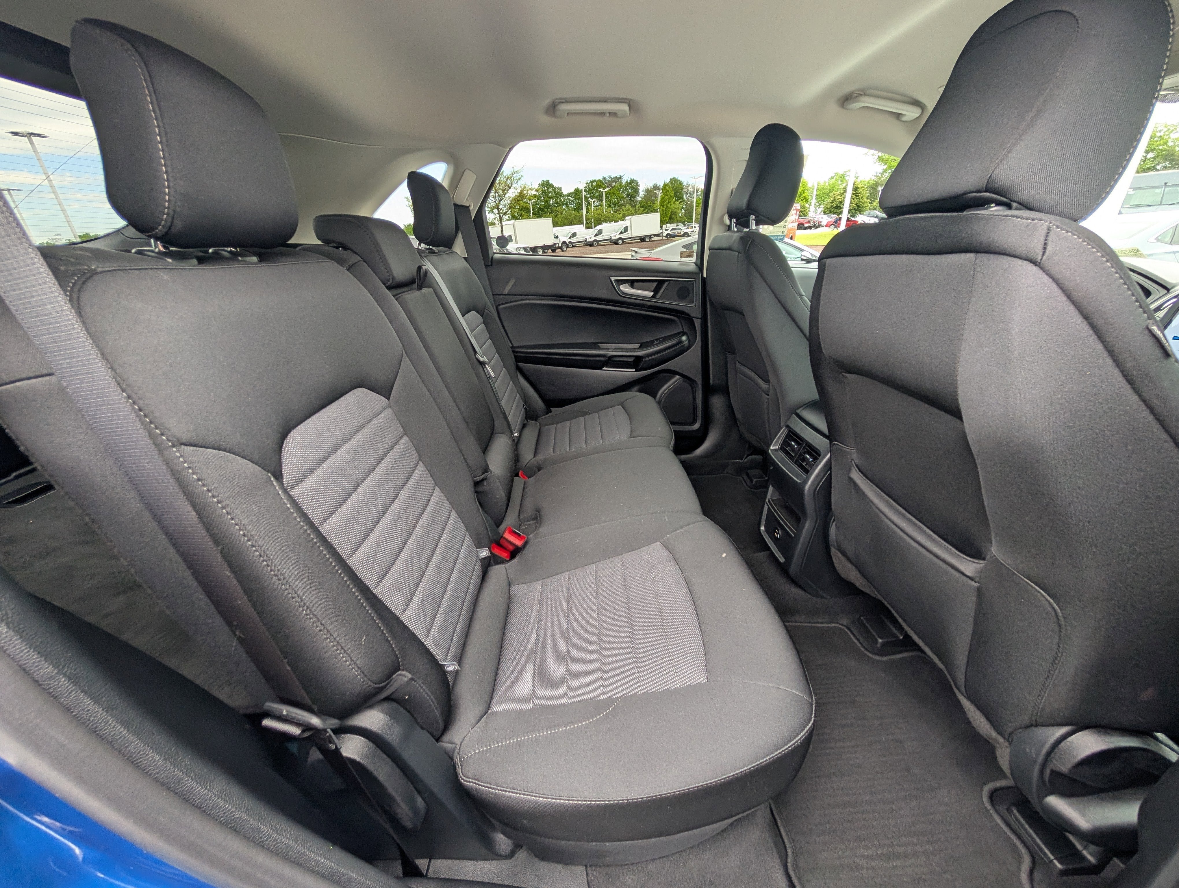 2022 Ford Edge SE