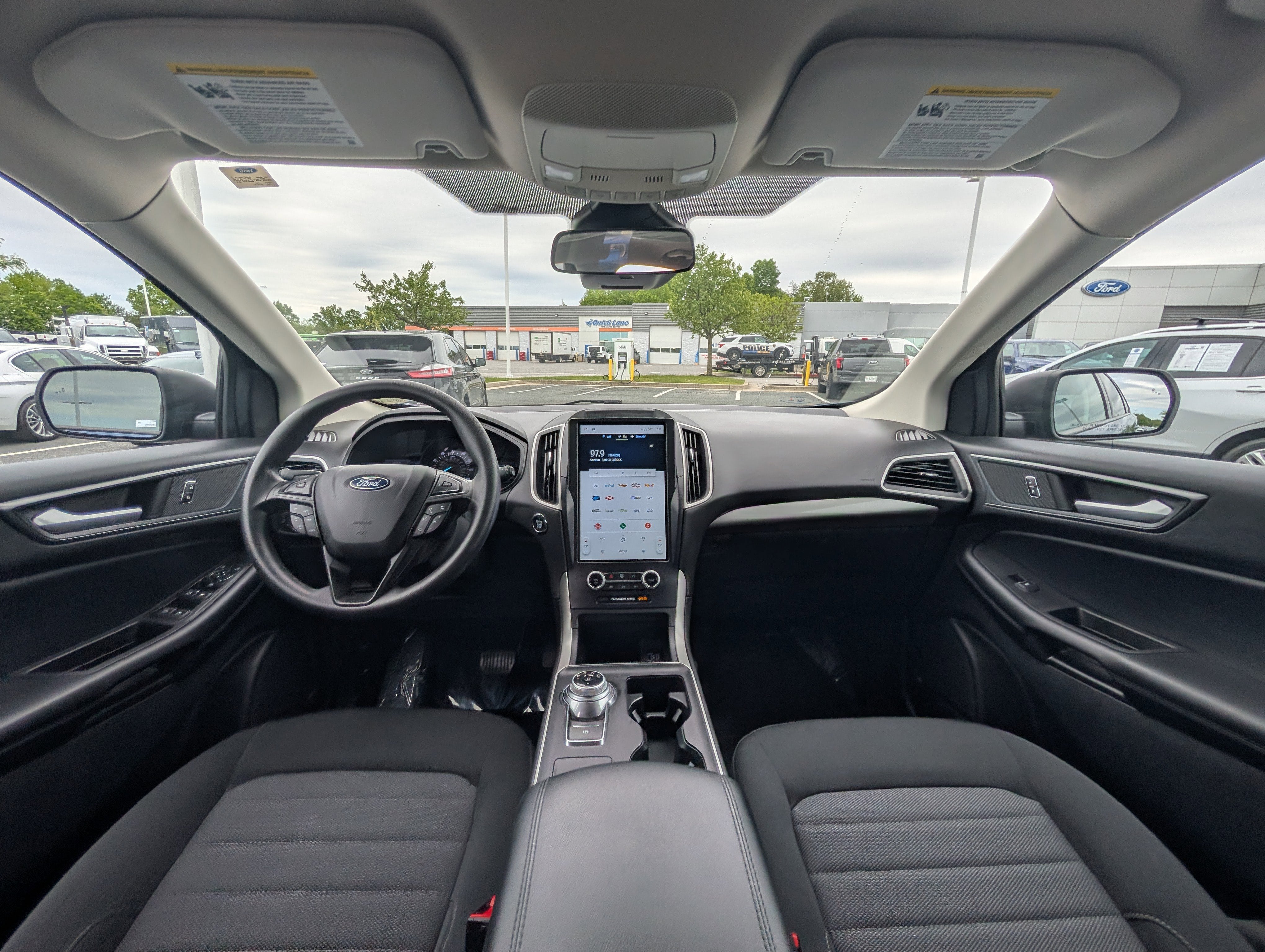 2022 Ford Edge SE