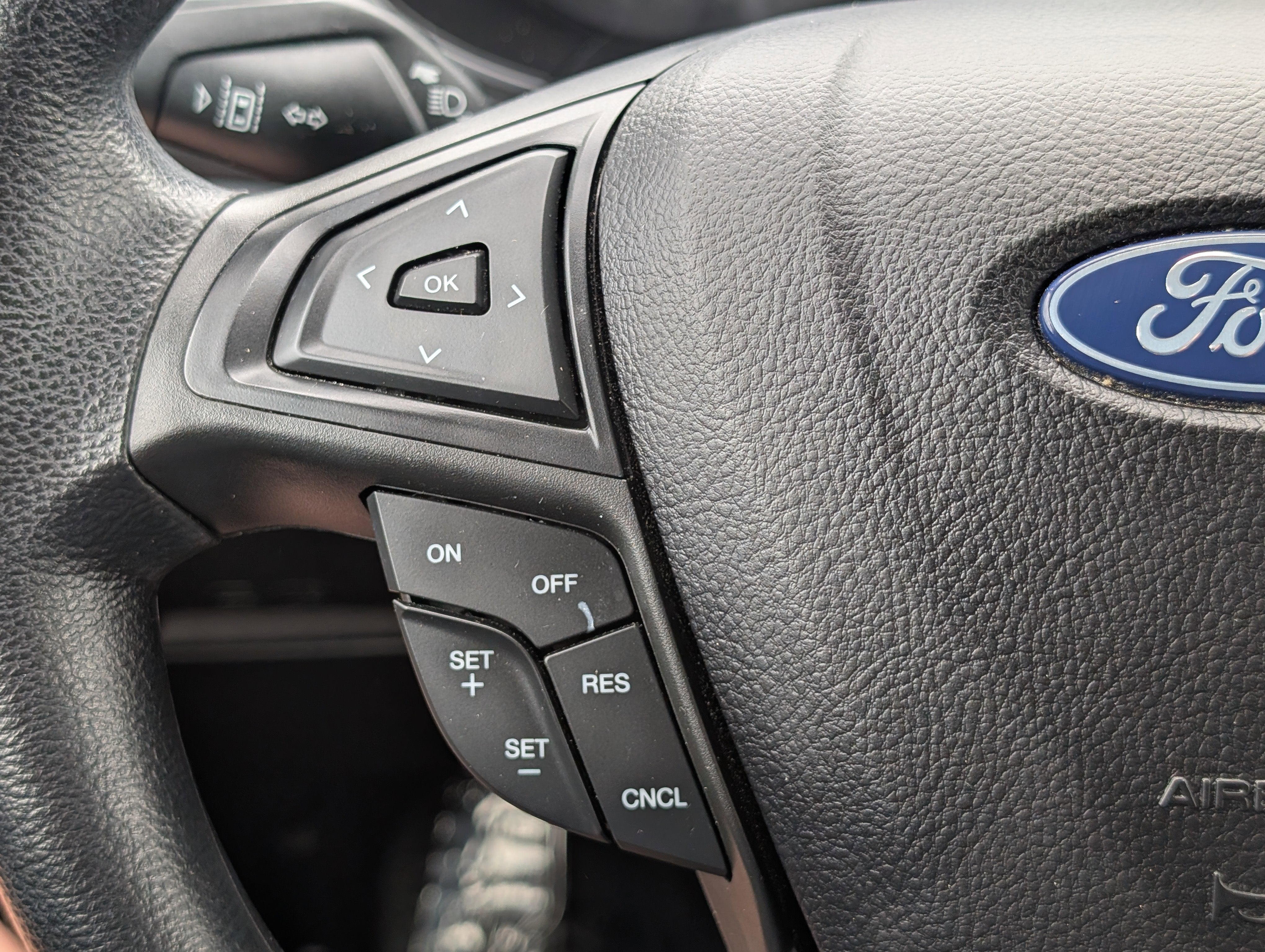 2022 Ford Edge SE