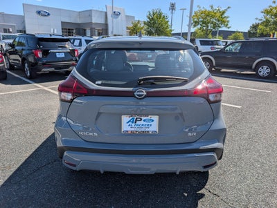 2023 Nissan Kicks SR