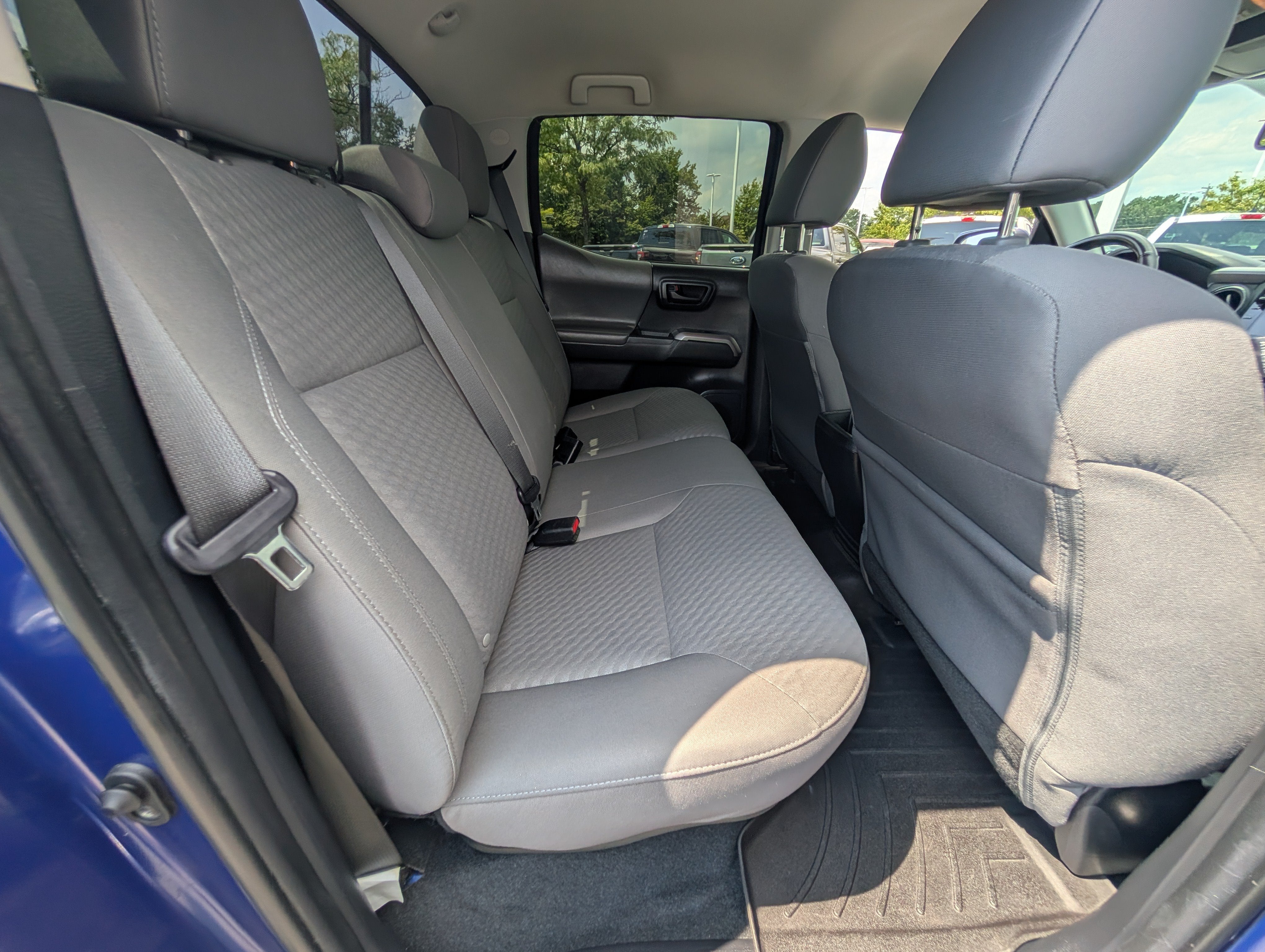 2022 Toyota Tacoma 4WD SR5