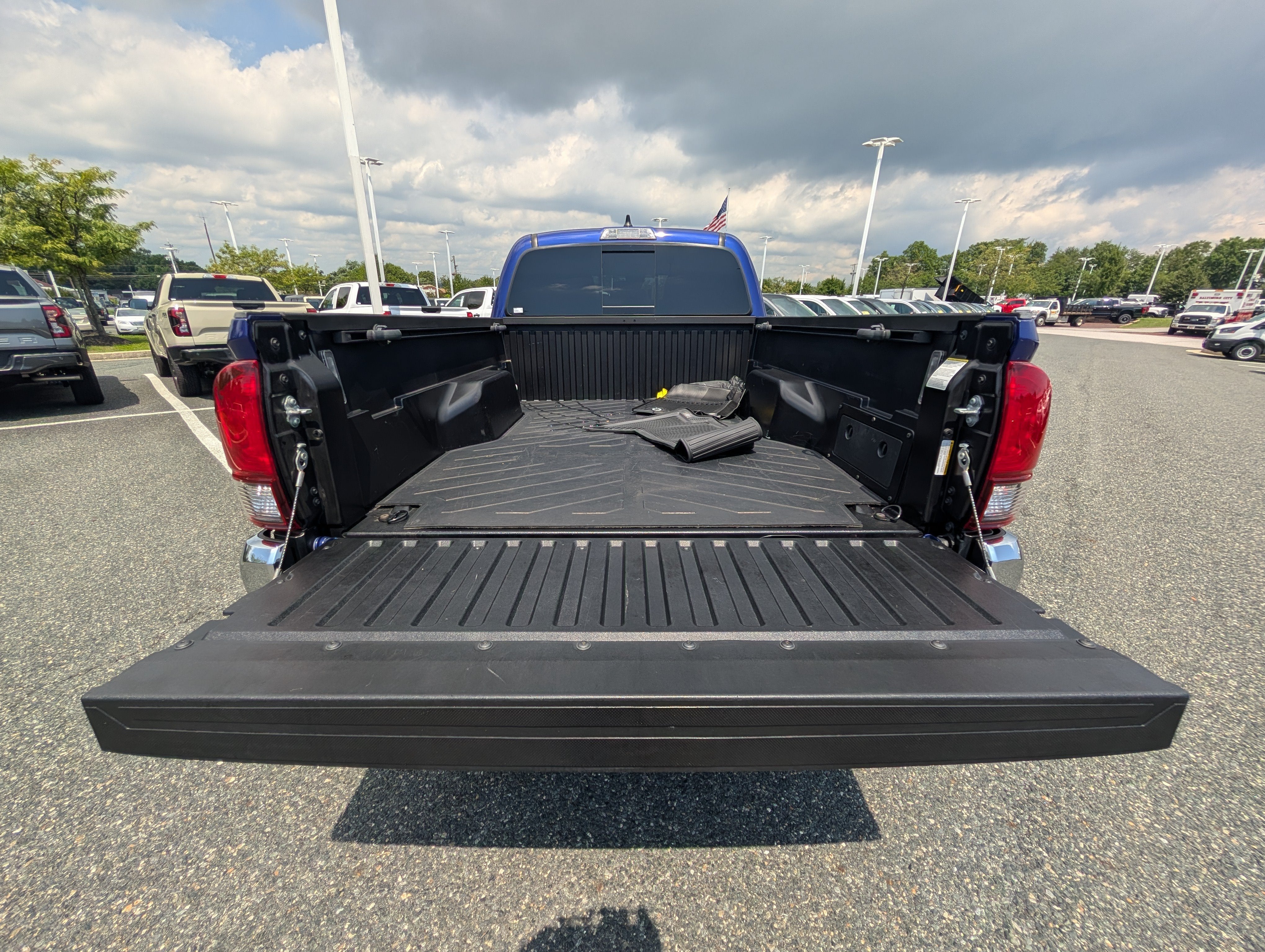 2022 Toyota Tacoma 4WD SR5