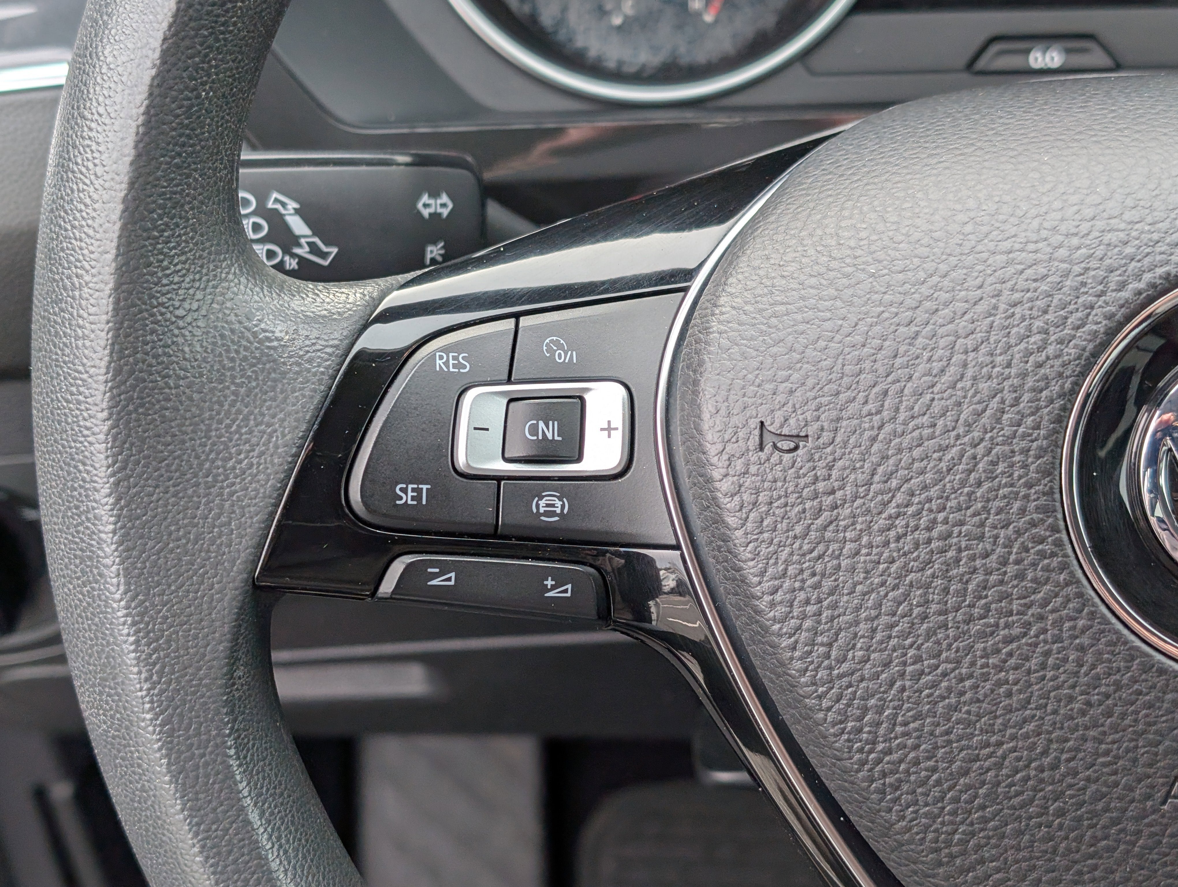 2019 Volkswagen Tiguan S