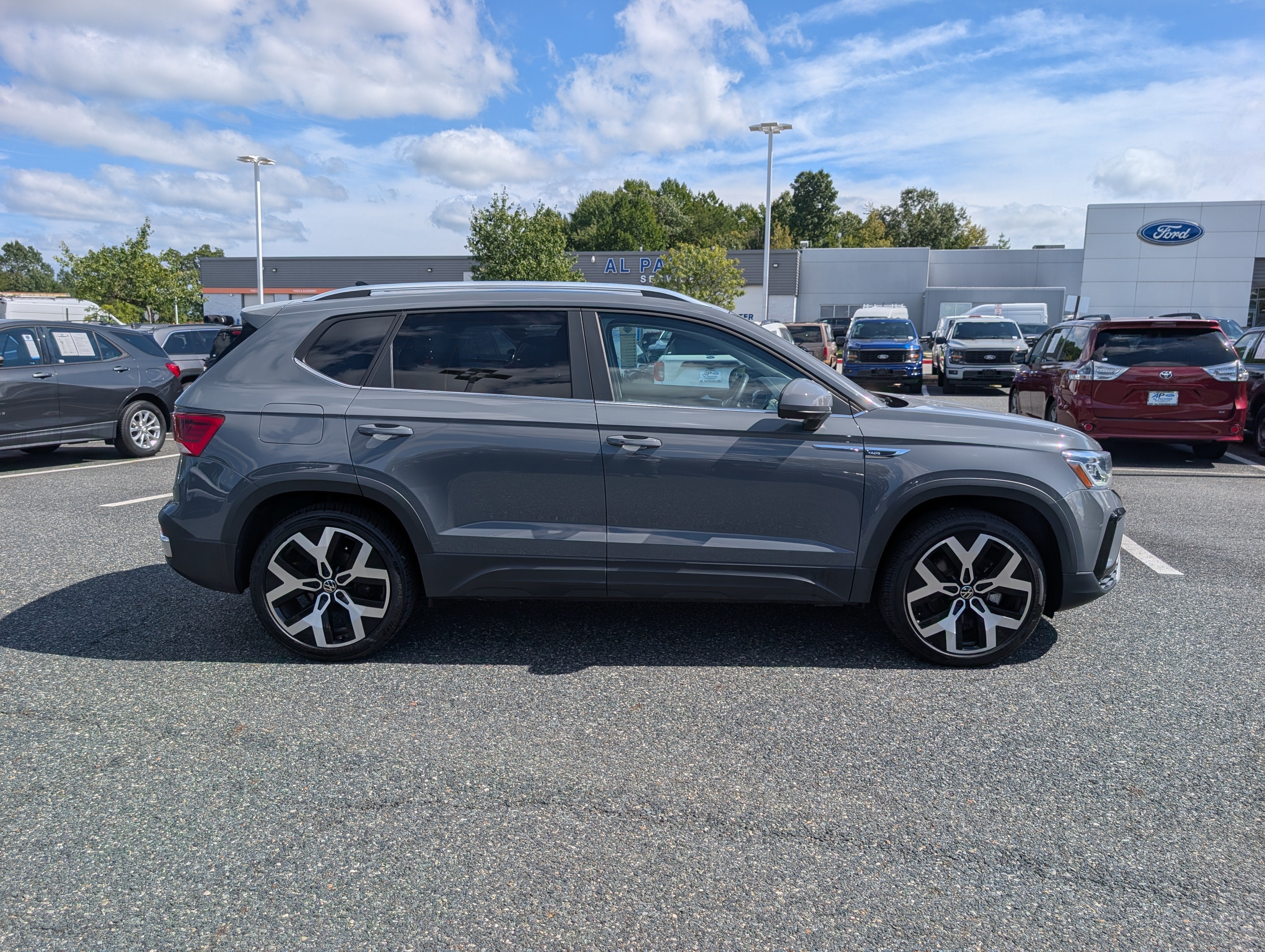 2022 Volkswagen Taos SEL