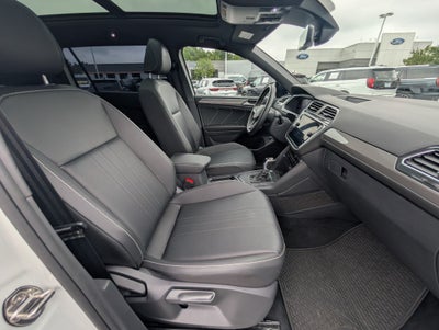 2023 Volkswagen Tiguan SE R-Line Black