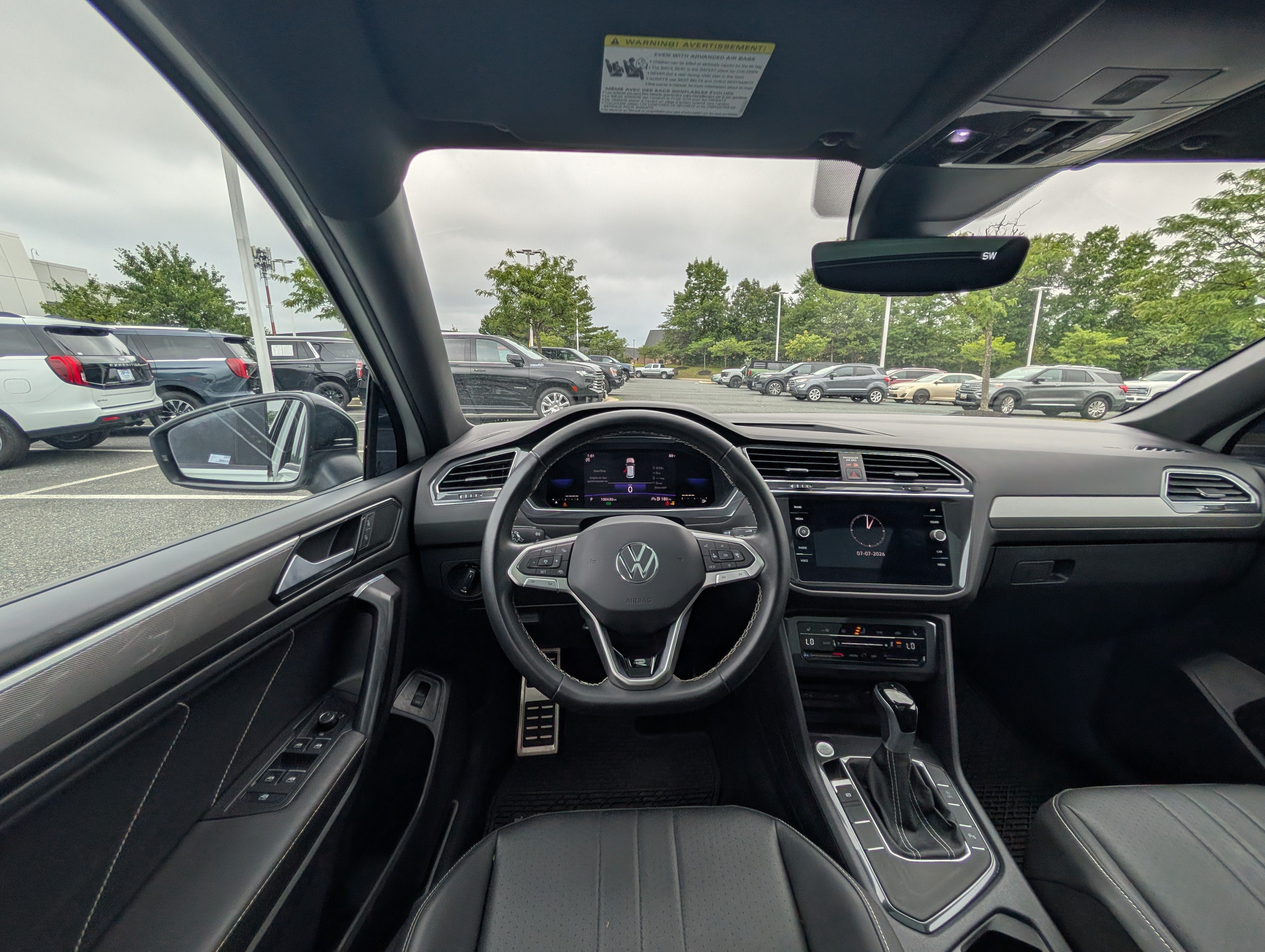 2023 Volkswagen Tiguan SE R-Line Black