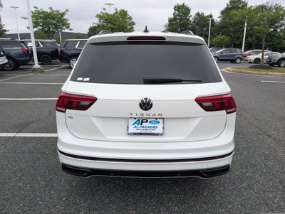 2023 Volkswagen Tiguan SE R-Line Black