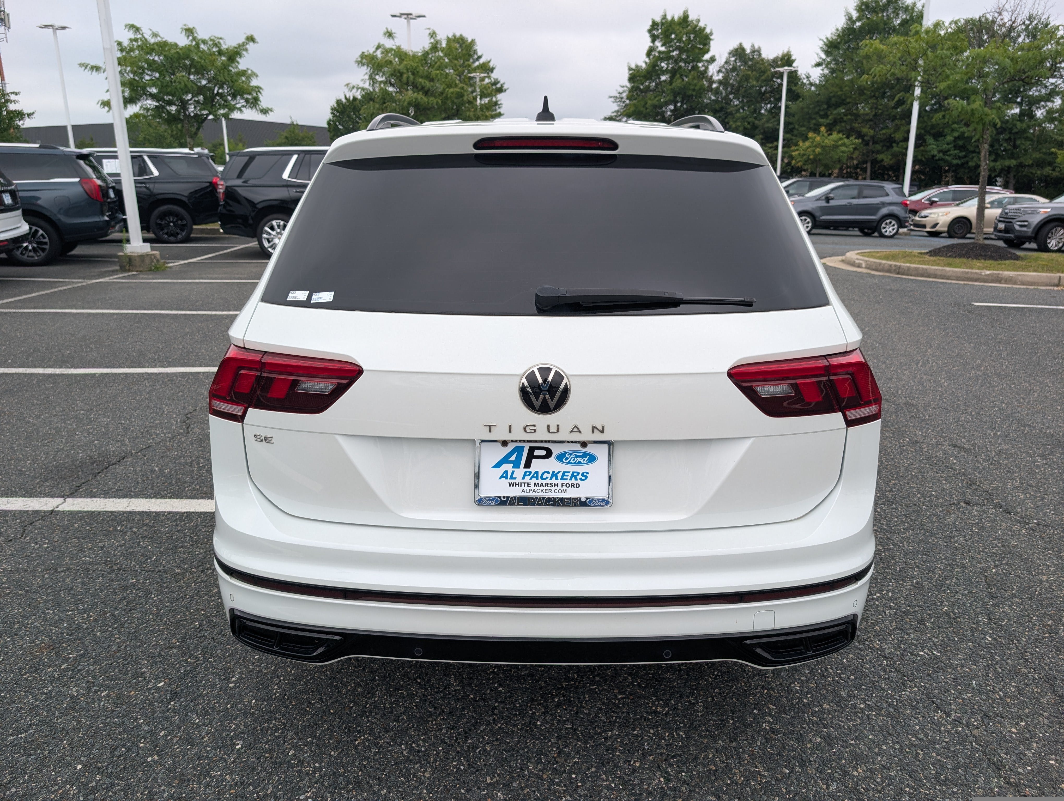 2023 Volkswagen Tiguan SE R-Line Black
