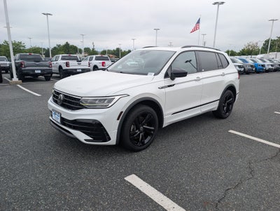 2023 Volkswagen Tiguan SE R-Line Black