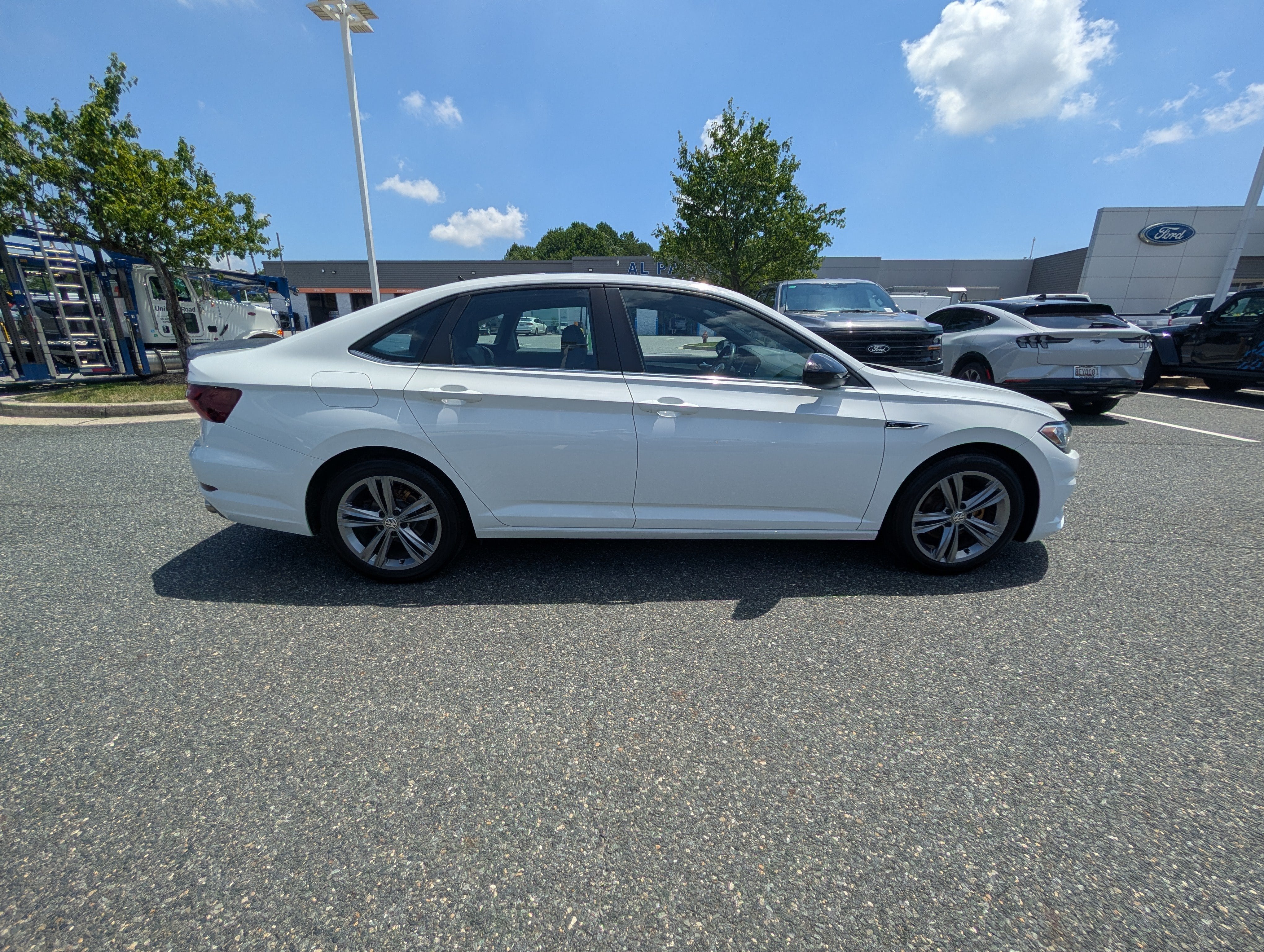 2020 Volkswagen Jetta R-Line