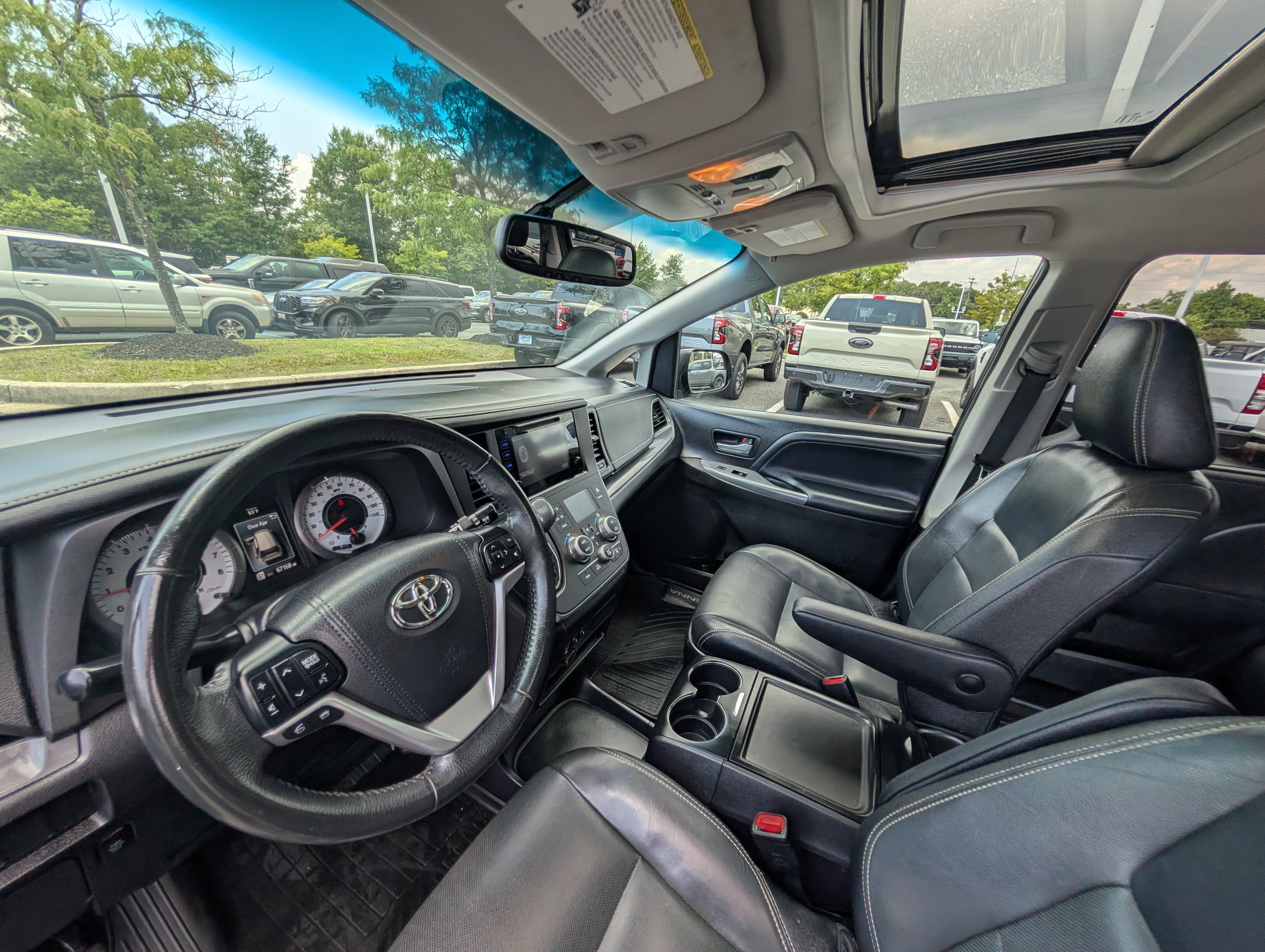 2017 Toyota Sienna SE Premium