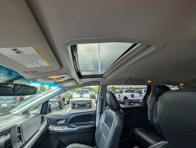 2017 Toyota Sienna SE Premium
