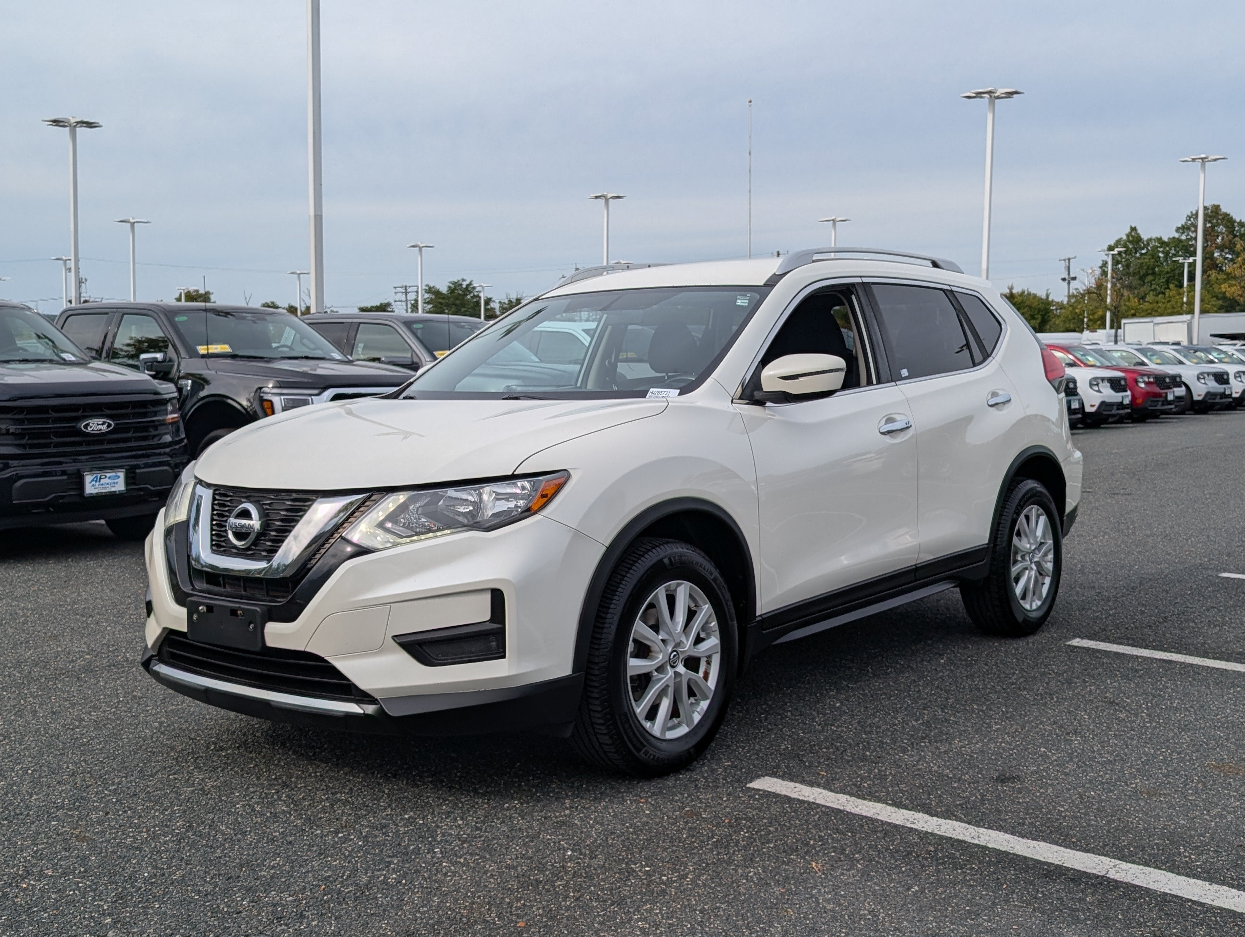 2017 Nissan Rogue SV