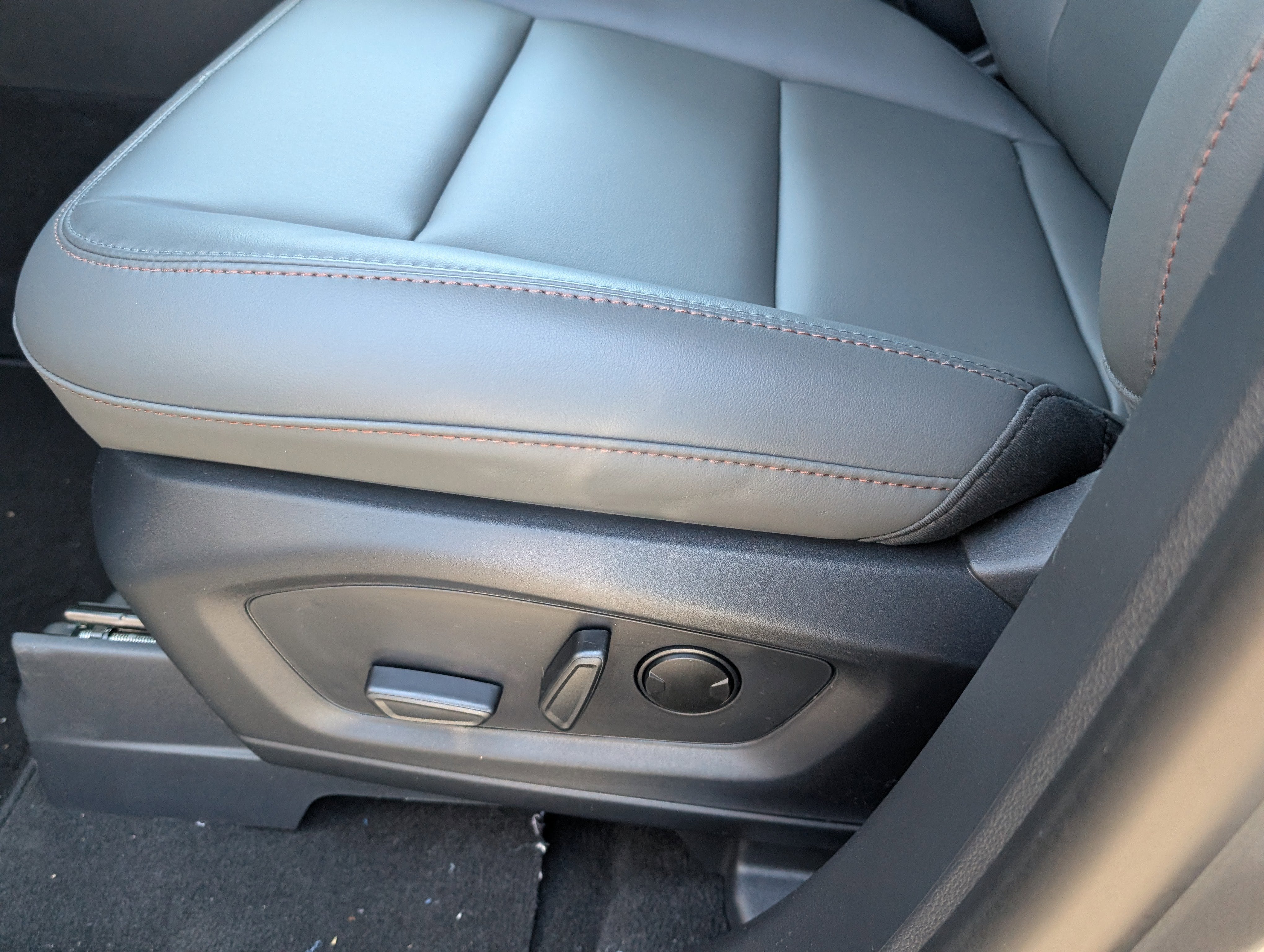 2026 Ford Explorer Active with 200A Pkg