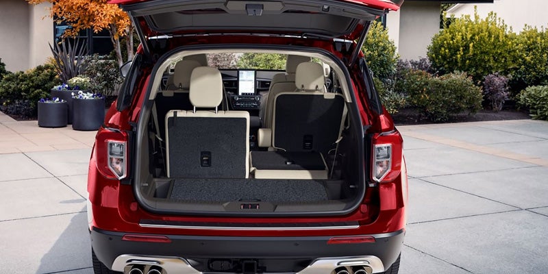 Photo of a 2025 Ford Explorer with the trunk open